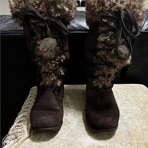 Brown Fur-Trimmed Women's Boots